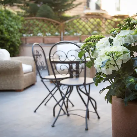 La Piazzetta Delle Regine Bed & Breakfast Rom