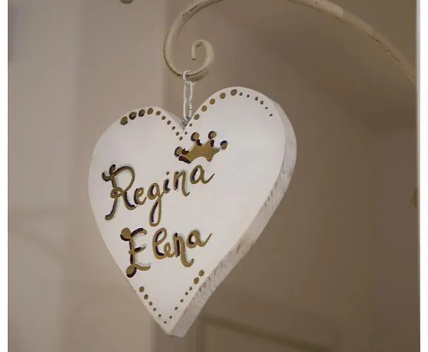 La Piazzetta Delle Regine Bed and Breakfast Ρώμη