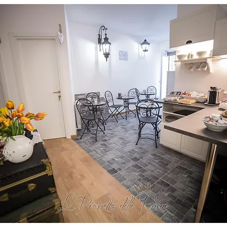 La Piazzetta Delle Regine Bed & Breakfast Řím