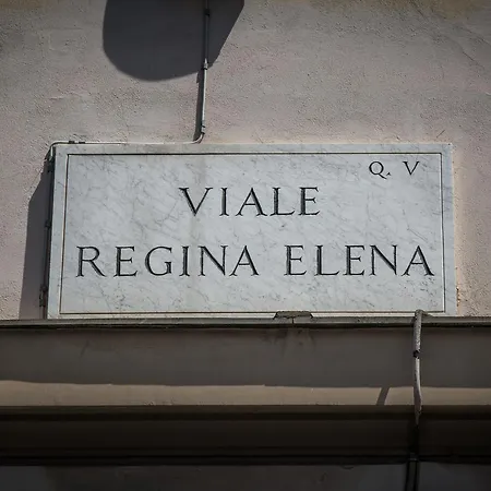 La Piazzetta Delle Regine Bed & Breakfast 2*