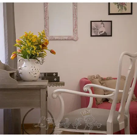 La Piazzetta Delle Regine Bed & Breakfast