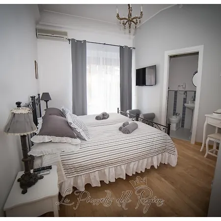 Bed & Breakfast La Piazzetta Delle Regine Řím