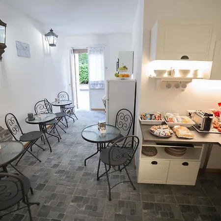 Bed & Breakfast La Piazzetta Delle Regine Řím